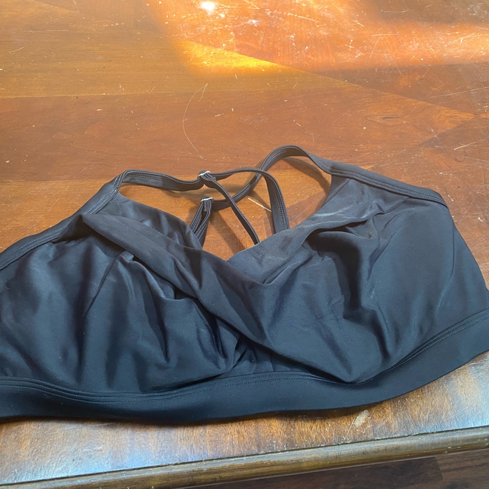 Athleta Black 38 DD bikini top